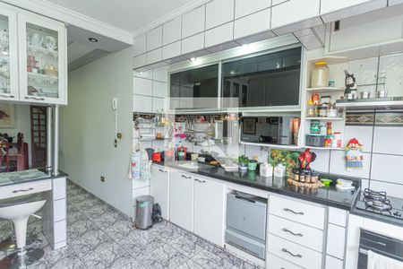 Casa para alugar com 600m², 4 quartos e 15 vagas Casa para alugar com 600m², 4 quartos e 15 vagasCozinha