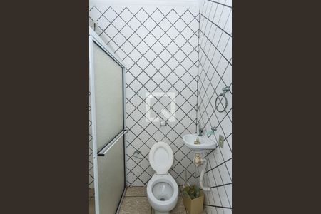 Casa para alugar com 600m², 4 quartos e 15 vagas Casa para alugar com 600m², 4 quartos e 15 vagasBanheiro piscina