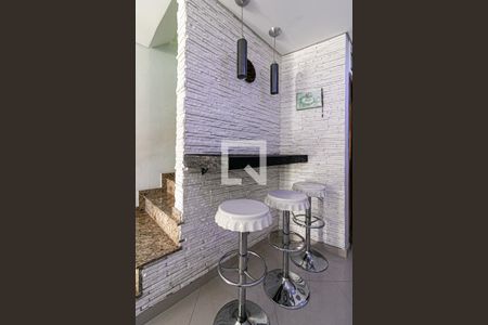 Sala de casa à venda com 2 quartos, 100m² em Vila Ré, São Paulo