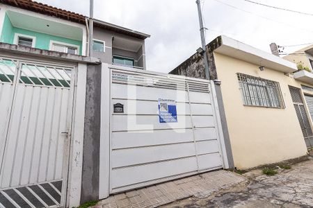 Casa para alugar com 87m², 2 quartos e 2 vagasFachada
