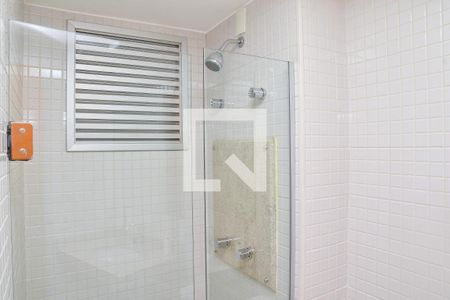 Banheiro de apartamento para alugar com 1 quarto, 27m² em Zona Industrial (guará), Brasília