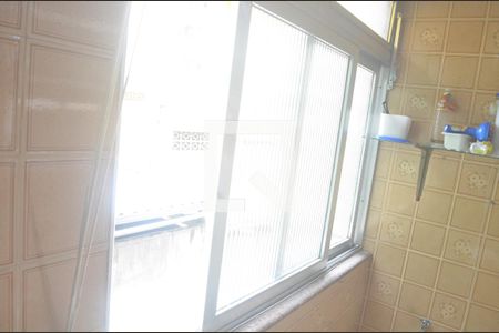Área de Serviço de apartamento para alugar com 2 quartos, 77m² em Centro, São Vicente