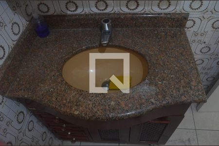 Banheiro de apartamento para alugar com 2 quartos, 77m² em Centro, São Vicente