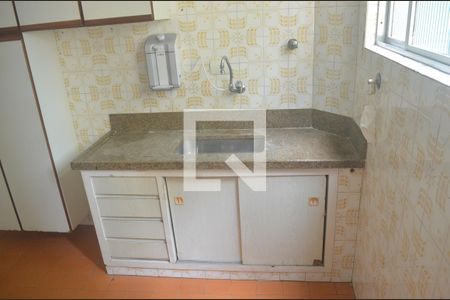 Cozinha de apartamento para alugar com 2 quartos, 77m² em Centro, São Vicente