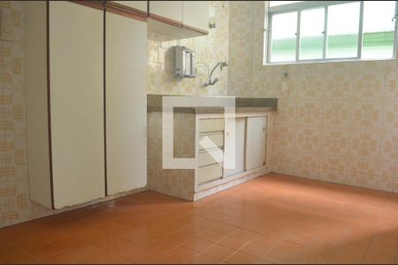 Cozinha de apartamento para alugar com 2 quartos, 77m² em Centro, São Vicente