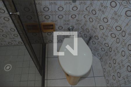 Banheiro de apartamento para alugar com 2 quartos, 77m² em Centro, São Vicente