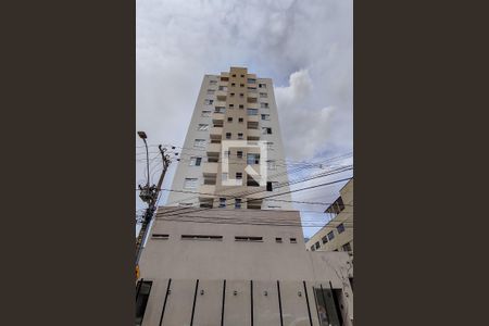 Apartamento para alugar com 95m², 2 quartos e 2 vagasFachada