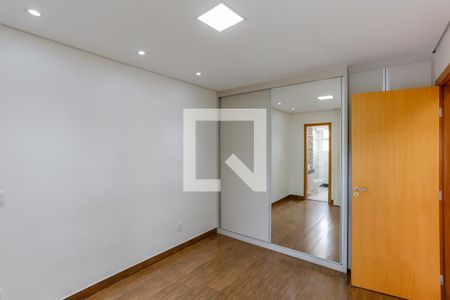 Apartamento para alugar com 95m², 2 quartos e 2 vagasQuarto 2 - Suíte
