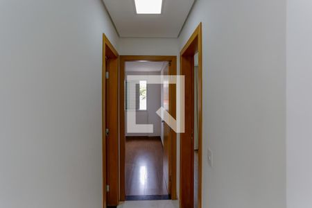 Corredor de apartamento para alugar com 2 quartos, 95m² em Fernão Dias, Belo Horizonte