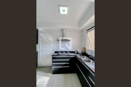 Apartamento à venda com 184m², 4 quartos e 3 vagasCozinha