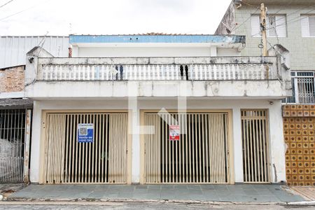 Casa à venda com 240m², 3 quartos e 2 vagasFachada