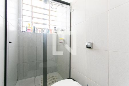 Casa à venda com 240m², 3 quartos e 2 vagasBanheiro 2