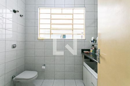 Casa à venda com 240m², 3 quartos e 2 vagasBanheiro 1