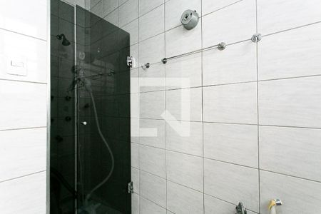 Casa à venda com 240m², 3 quartos e 2 vagasBanheiro 1