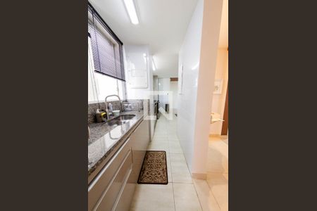 Apartamento para alugar com 110m², 3 quartos e 2 vagasCozinha