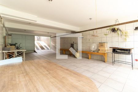 Casa à venda com 200m², 3 quartos e 6 vagasSalão de Festas/Garagem 