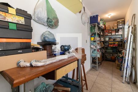 Casa à venda com 200m², 3 quartos e 6 vagasQuarto de Serviço