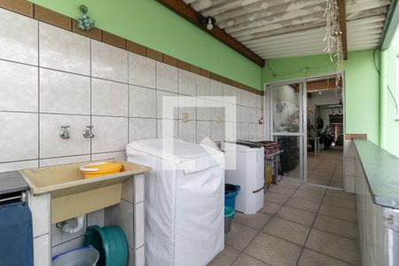 Casa à venda com 200m², 3 quartos e 6 vagasLavanderia e Varanda 