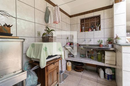 Casa à venda com 200m², 3 quartos e 6 vagasCozinha do Salão de Festas