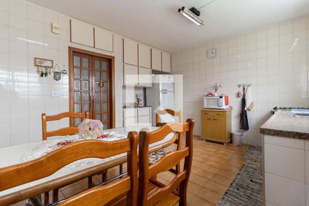 Casa à venda com 200m², 3 quartos e 6 vagasCozinha