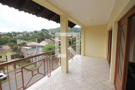 Casa à venda com 345m², 3 quartos e 5 vagas Casa à venda com 345m², 3 quartos e 5 vagasSacada da Sala 2