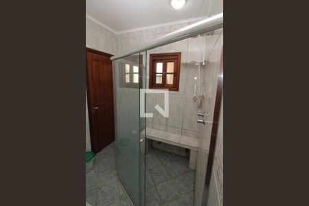 Casa à venda com 345m², 3 quartos e 5 vagas Casa à venda com 345m², 3 quartos e 5 vagasBanheiro da Suíte 1