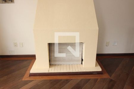 Casa à venda com 345m², 3 quartos e 5 vagas Casa à venda com 345m², 3 quartos e 5 vagasDetalhe Sala 2