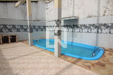 Casa à venda com 345m², 3 quartos e 5 vagas Casa à venda com 345m², 3 quartos e 5 vagasPiscina