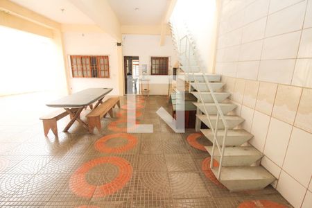 Casa à venda com 345m², 3 quartos e 5 vagas Casa à venda com 345m², 3 quartos e 5 vagasvaranda