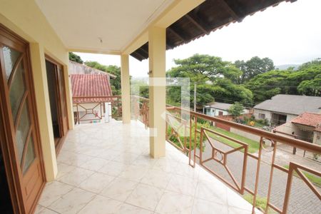 Casa à venda com 345m², 3 quartos e 5 vagas Casa à venda com 345m², 3 quartos e 5 vagasSacada da Sala 2