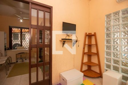 Casa à venda com 400m², 3 quartos e 4 vagas Casa à venda com 400m², 3 quartos e 4 vagasSala 3 - Hall de Entrada