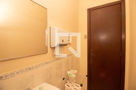 Casa à venda com 400m², 3 quartos e 4 vagas Casa à venda com 400m², 3 quartos e 4 vagasLavabo