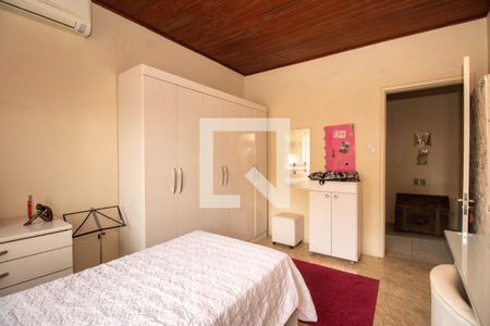 Casa à venda com 400m², 3 quartos e 4 vagas Casa à venda com 400m², 3 quartos e 4 vagasQuarto 2