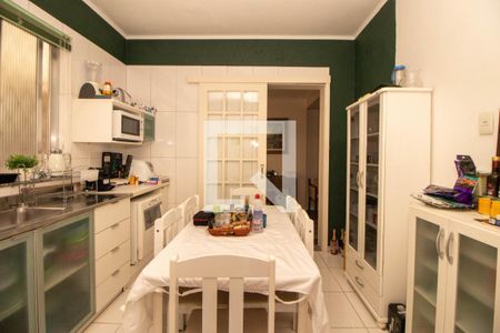 Casa à venda com 400m², 3 quartos e 4 vagas Casa à venda com 400m², 3 quartos e 4 vagasCozinha