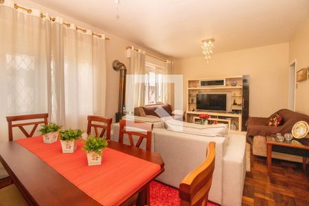 Sala de casa à venda com 3 quartos, 400m² em Passo D’areia, Porto Alegre