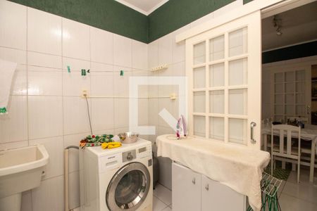 Casa à venda com 400m², 3 quartos e 4 vagas Casa à venda com 400m², 3 quartos e 4 vagasÁrea de Serviço
