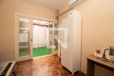 Casa à venda com 400m², 3 quartos e 4 vagas Casa à venda com 400m², 3 quartos e 4 vagasEscritório 2