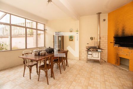 Casa à venda com 400m², 3 quartos e 4 vagas Casa à venda com 400m², 3 quartos e 4 vagasSalão de Festas