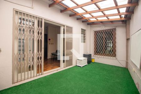 Casa à venda com 400m², 3 quartos e 4 vagas Casa à venda com 400m², 3 quartos e 4 vagasEscritório