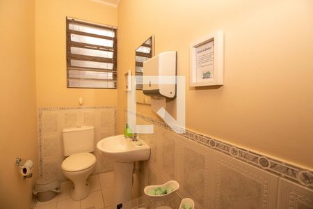 Casa à venda com 400m², 3 quartos e 4 vagas Casa à venda com 400m², 3 quartos e 4 vagasLavabo