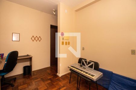 Casa à venda com 400m², 3 quartos e 4 vagas Casa à venda com 400m², 3 quartos e 4 vagasEscritório 2