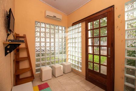 Casa à venda com 400m², 3 quartos e 4 vagas Casa à venda com 400m², 3 quartos e 4 vagasSala 3 - Hall de Entrada