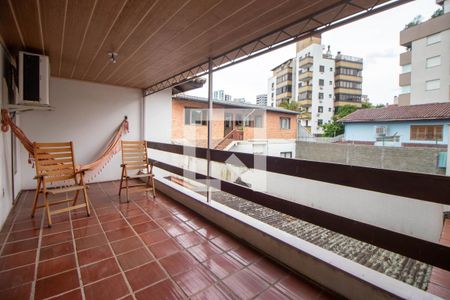Casa à venda com 400m², 3 quartos e 4 vagas Casa à venda com 400m², 3 quartos e 4 vagasVaranda da Sala 2