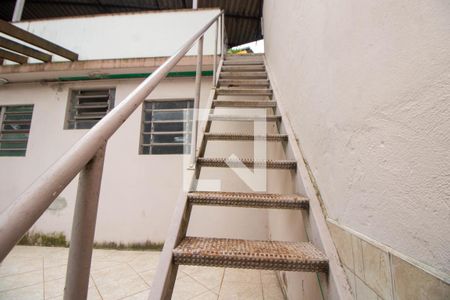 Casa à venda com 400m², 3 quartos e 4 vagas Casa à venda com 400m², 3 quartos e 4 vagasEscada - Terraço