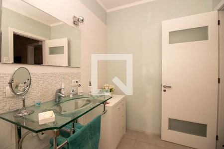 Casa à venda com 400m², 3 quartos e 4 vagas Casa à venda com 400m², 3 quartos e 4 vagasBanheiro Social 2