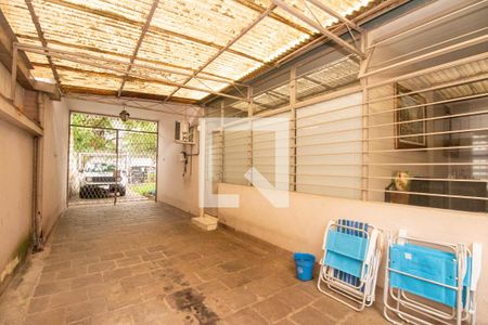 Casa à venda com 400m², 3 quartos e 4 vagas Casa à venda com 400m², 3 quartos e 4 vagasGaragem