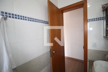 Casa à venda com 104m², 3 quartos e 2 vagasBanheiro da Suíte