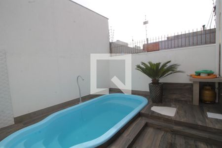Casa à venda com 104m², 3 quartos e 2 vagasPiscina