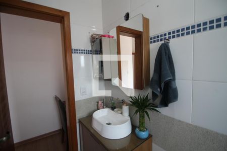 Casa à venda com 104m², 3 quartos e 2 vagasBanheiro da Suíte