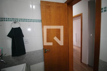 Casa à venda com 104m², 3 quartos e 2 vagasBanheiro